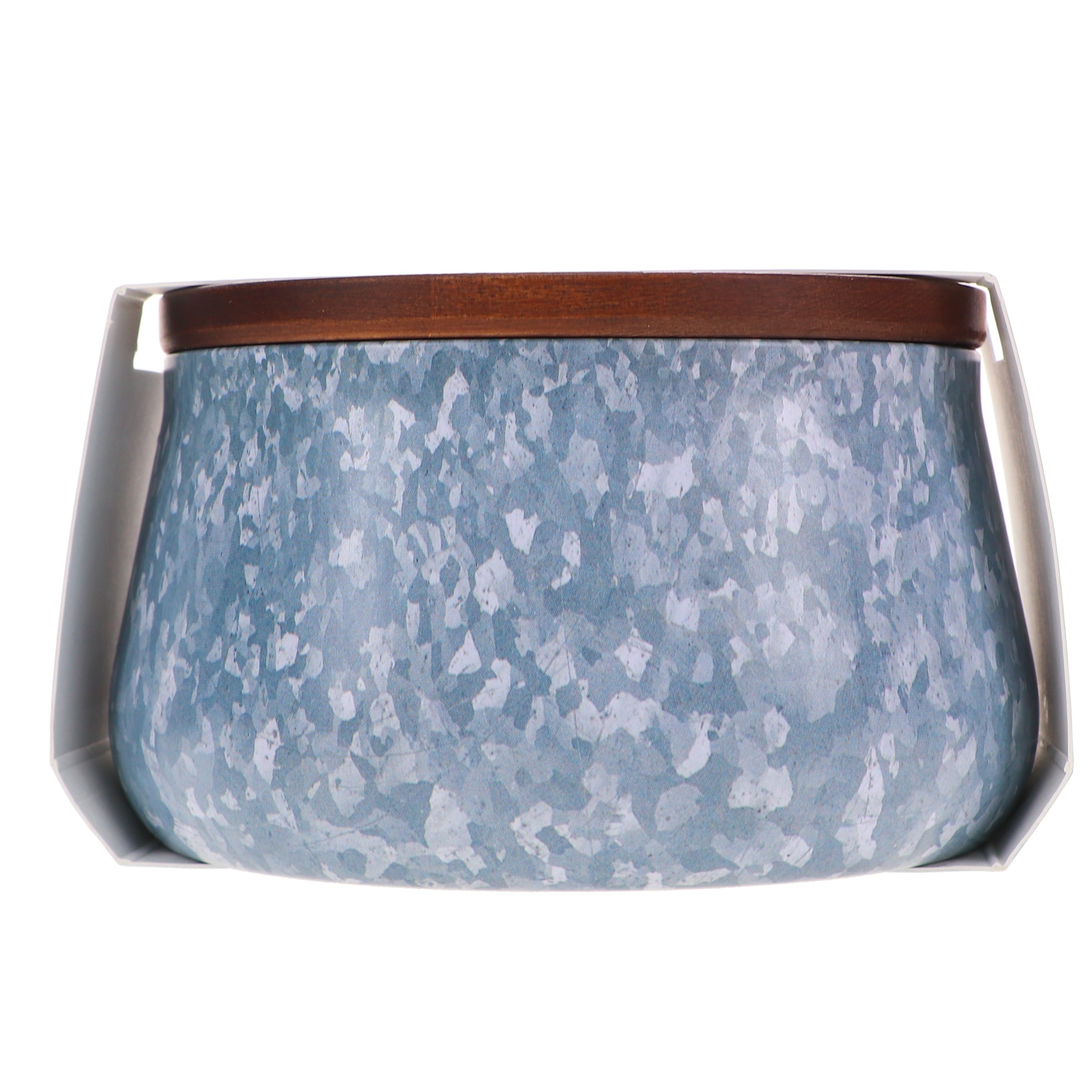 Yankee Candle Large Outdoor Candle Fresh Rain 20 oz